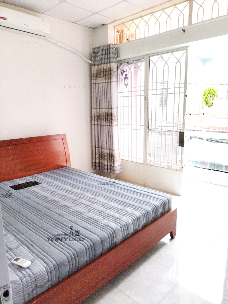 Bán nhà đường Chiến lược 40m2 Chính chủ Giá cực tốt Phân khúc giá rẻ